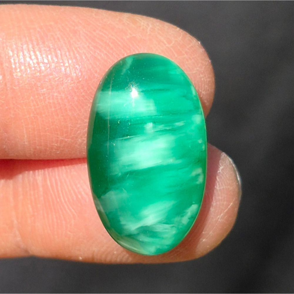Starburst Stone Green Oval Cabochon