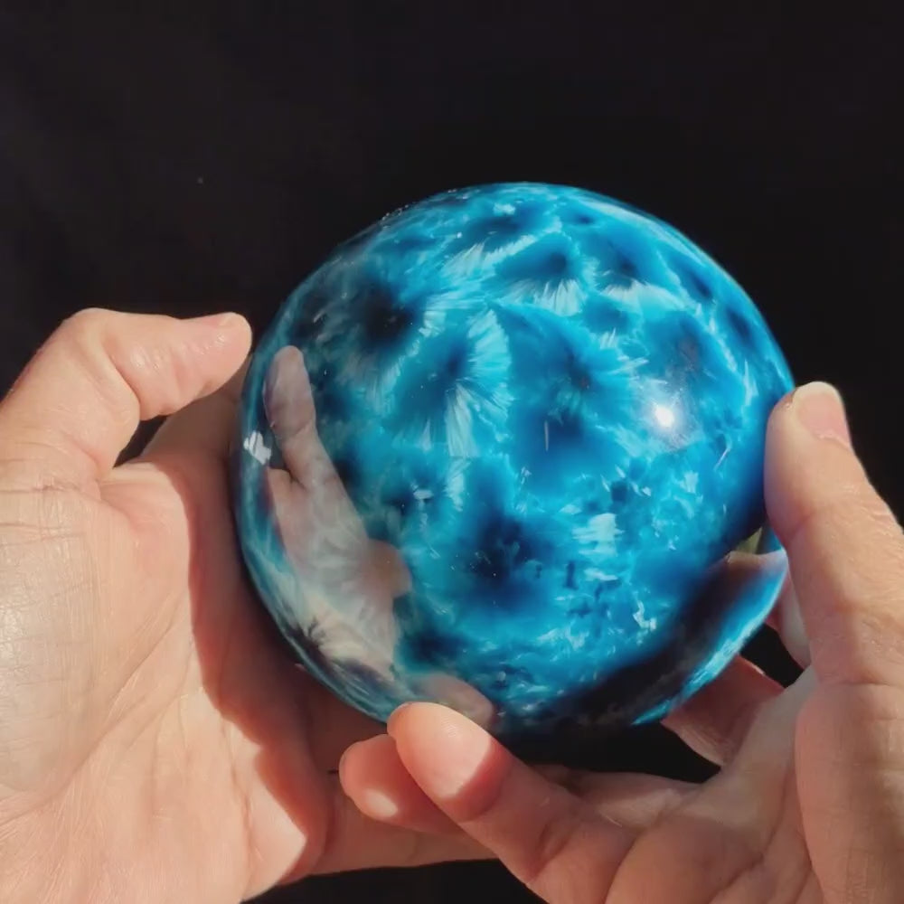 Starburst Stone Sphere — Ocean Blue Collector's Sphere (1,564g)