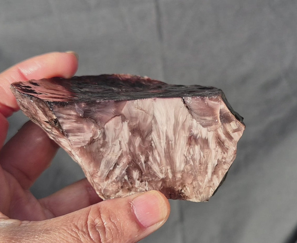 Starburst Stone - Plum Rough - 357g