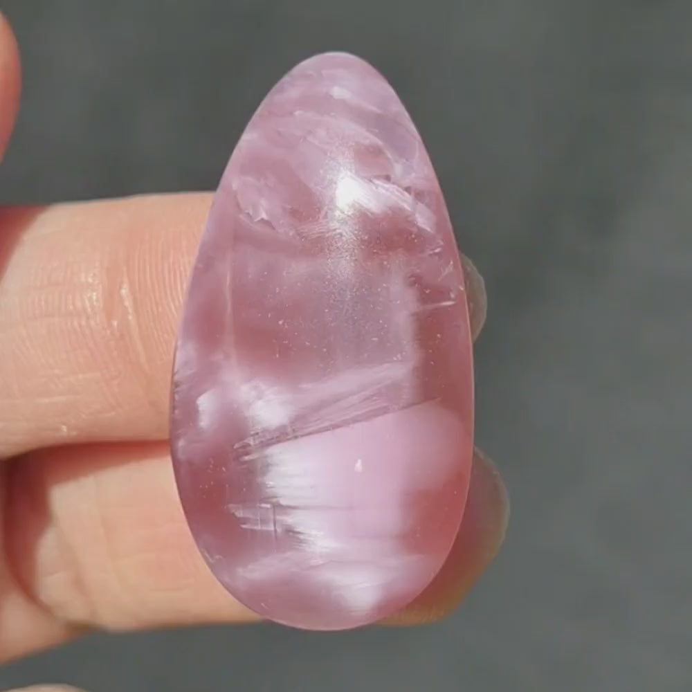 Starburst Stone Colour-Change Cabochon