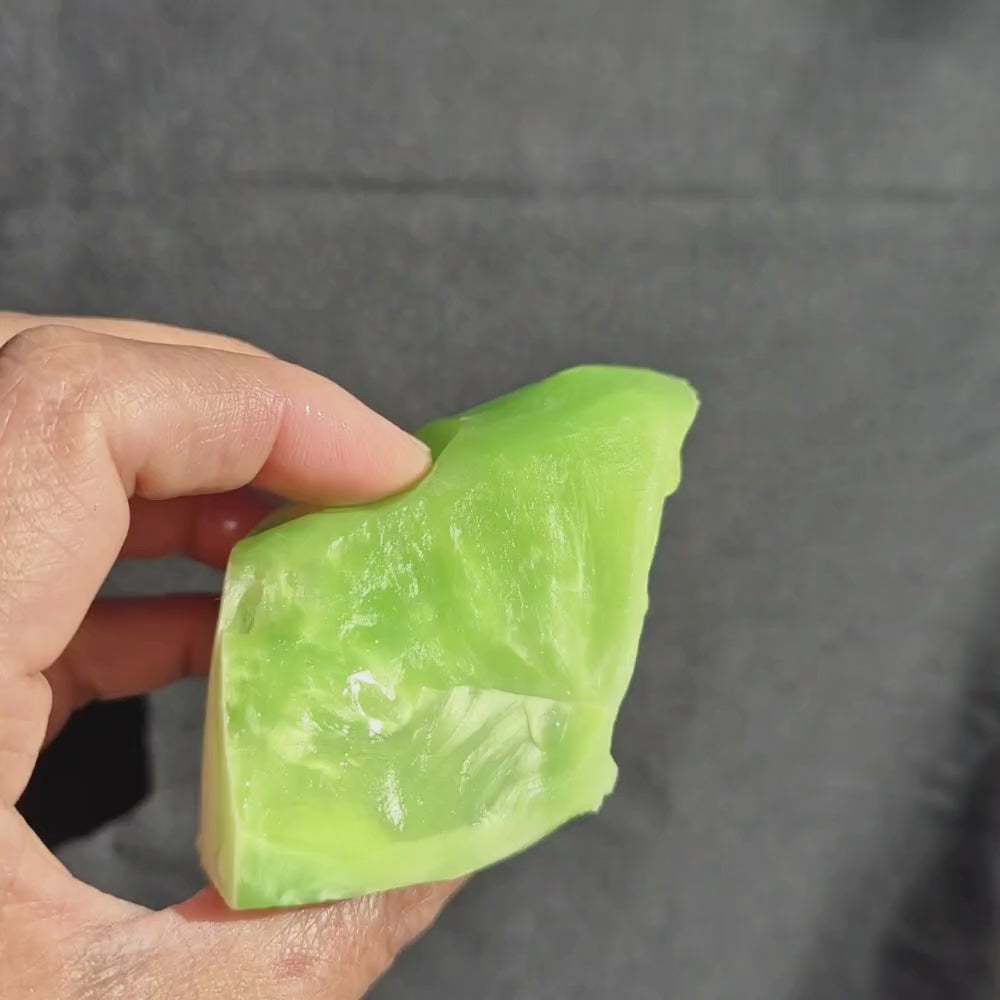 Starburst Stone - Lime Green Rough - 274g