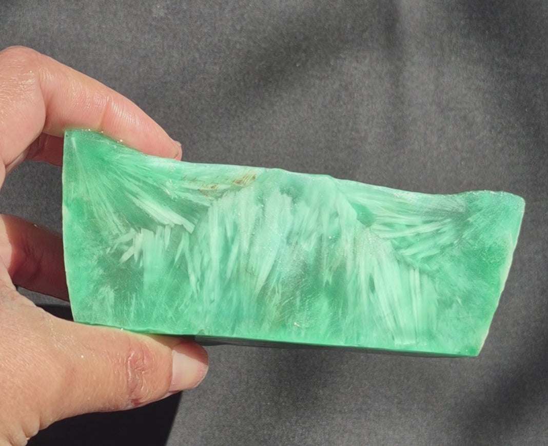 Starburst Stone – Green Rough – 413g
